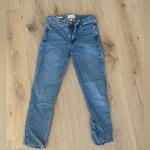 Dark Blue Jeans/ Size: 25 woman’s/ Brand: Target Universal Thread